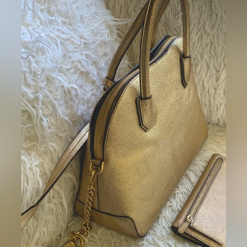 🏆4pcs-MK GOLD SATCHEL/CROSSBODY w MK Charm,detachable strap & Gold snap Wallet - Picture 2 of 11